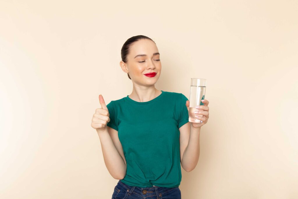 Daily water drinking habit for hydration